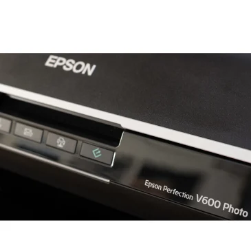 اسکنر اپسون مدل v-600